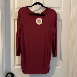 Zenana “dolman” style top size large new with tags maroon
